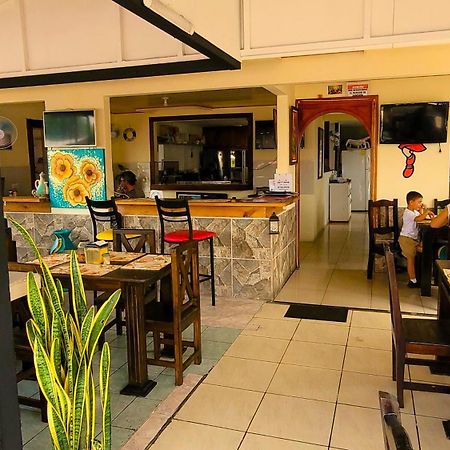 Tico Bed & Breakfast La Fortuna Bagian luar foto
