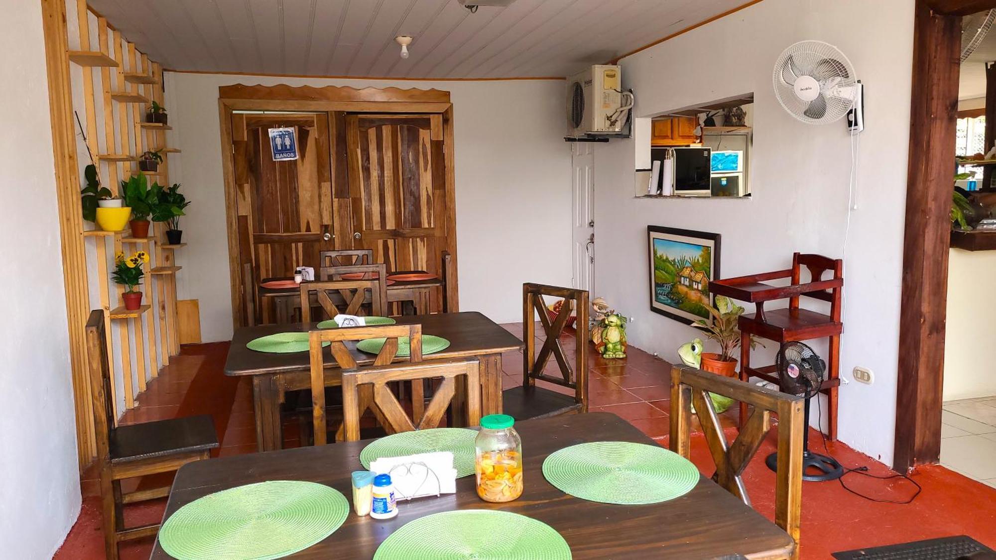 Tico Bed & Breakfast La Fortuna Bagian luar foto