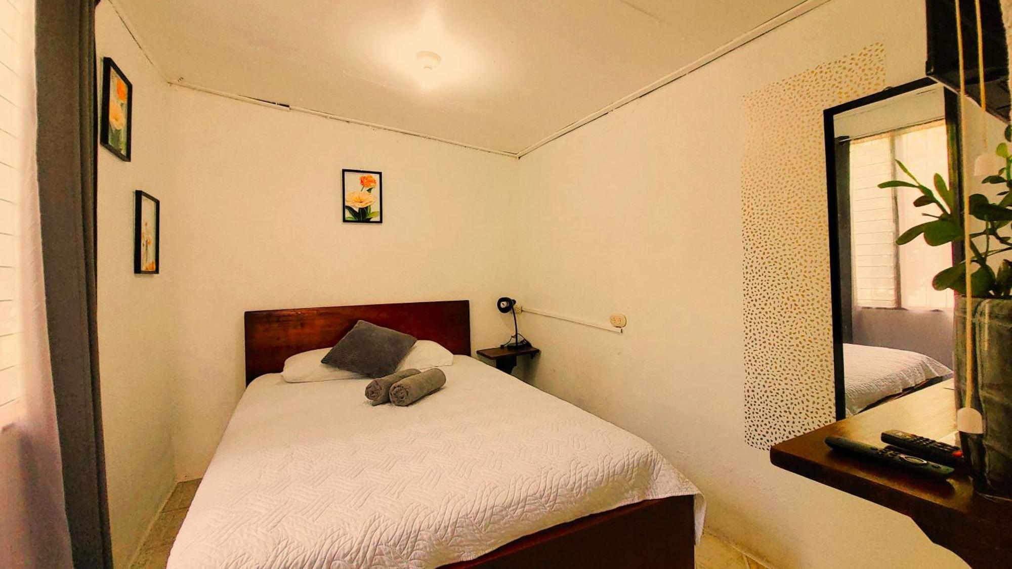 Tico Bed & Breakfast La Fortuna Bagian luar foto