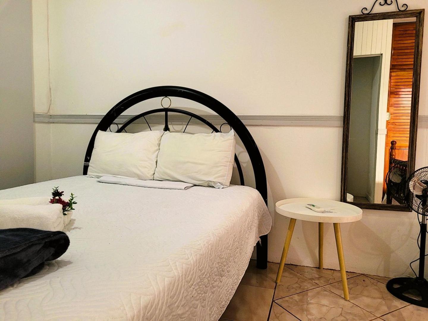 Tico Bed & Breakfast La Fortuna Bagian luar foto